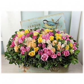 R26     99 Rose Flower in Box   (Sold Out)